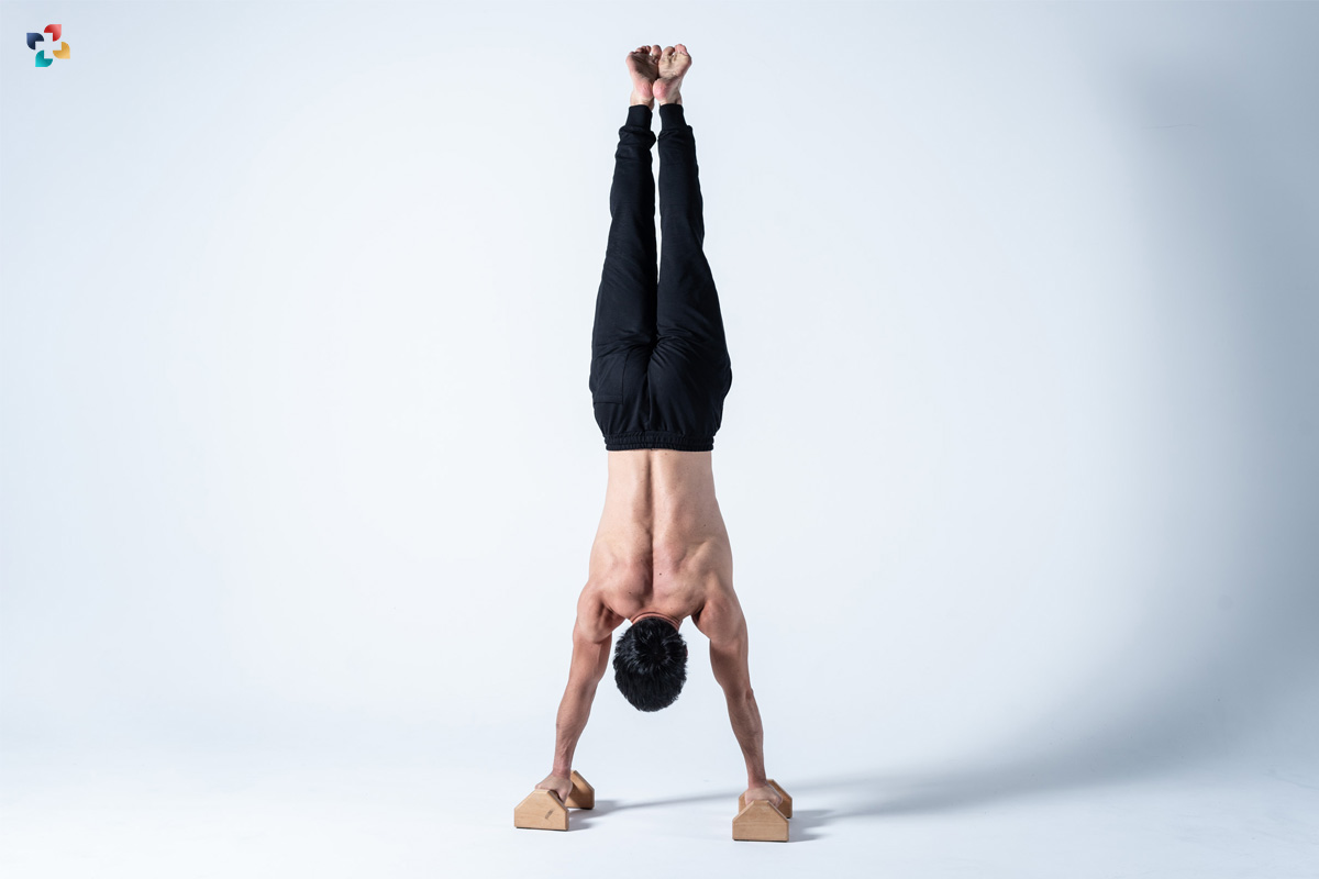 8 Best Yoga Poses to Build Strength | The Lifescieces Magazine