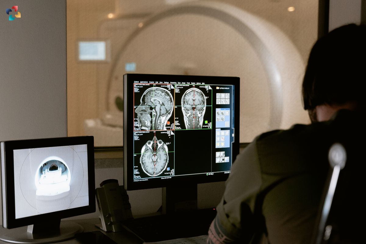 Emerging Trends in Molecular Imaging: Revolutionizing Radiology Practice