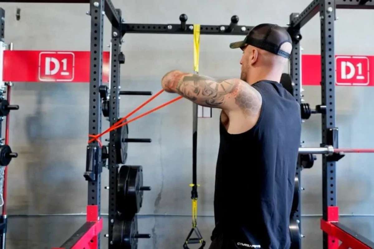 Stretch Band Exercises for Shoulders to Build Strength Fast | The Lifesciences Magazine