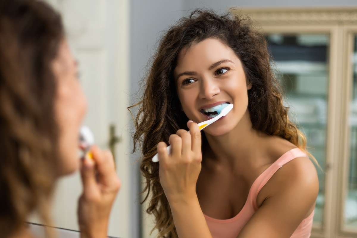 How Dental Bonding Transforms Your Teeth? | The Lifesciences Magazine
