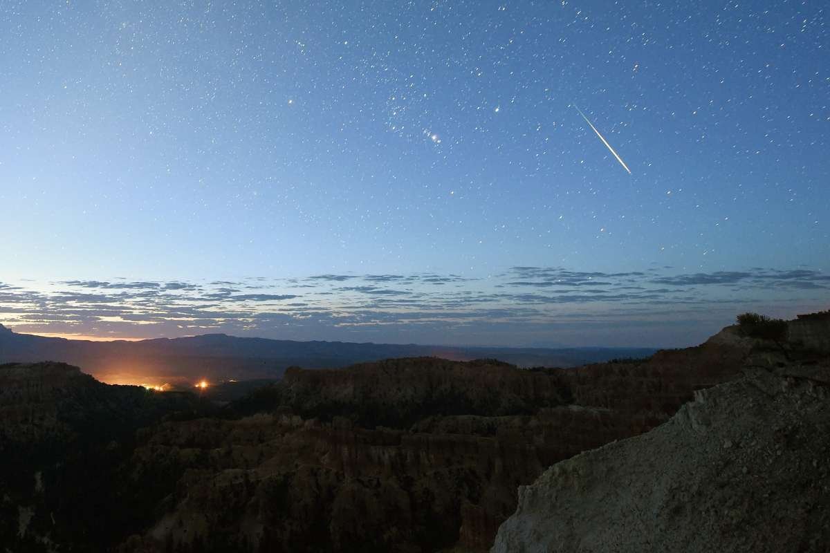 Halley's Legacy Returns: Eta Aquarid Meteor Shower to Peak Early This Week | The Lifesciences Magazine