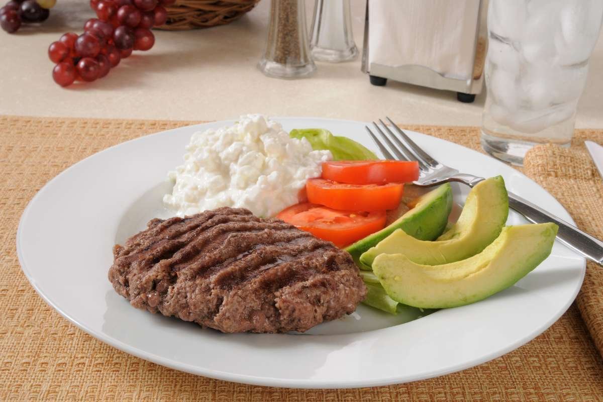 High-Protein Lunch Ideas to Keep You Full and Energized All Day | The Lifesciences Magazine