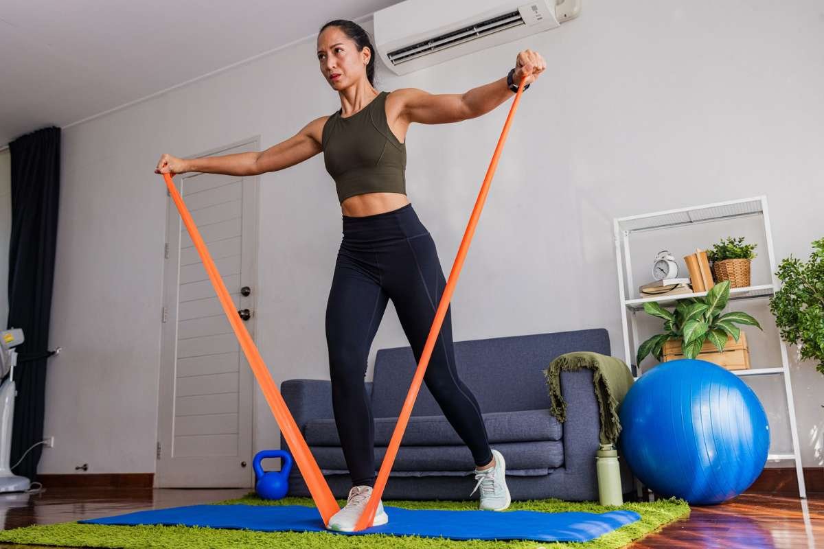 Powerful stretch band exercises for the chest at home | The Lifesciences Magazine