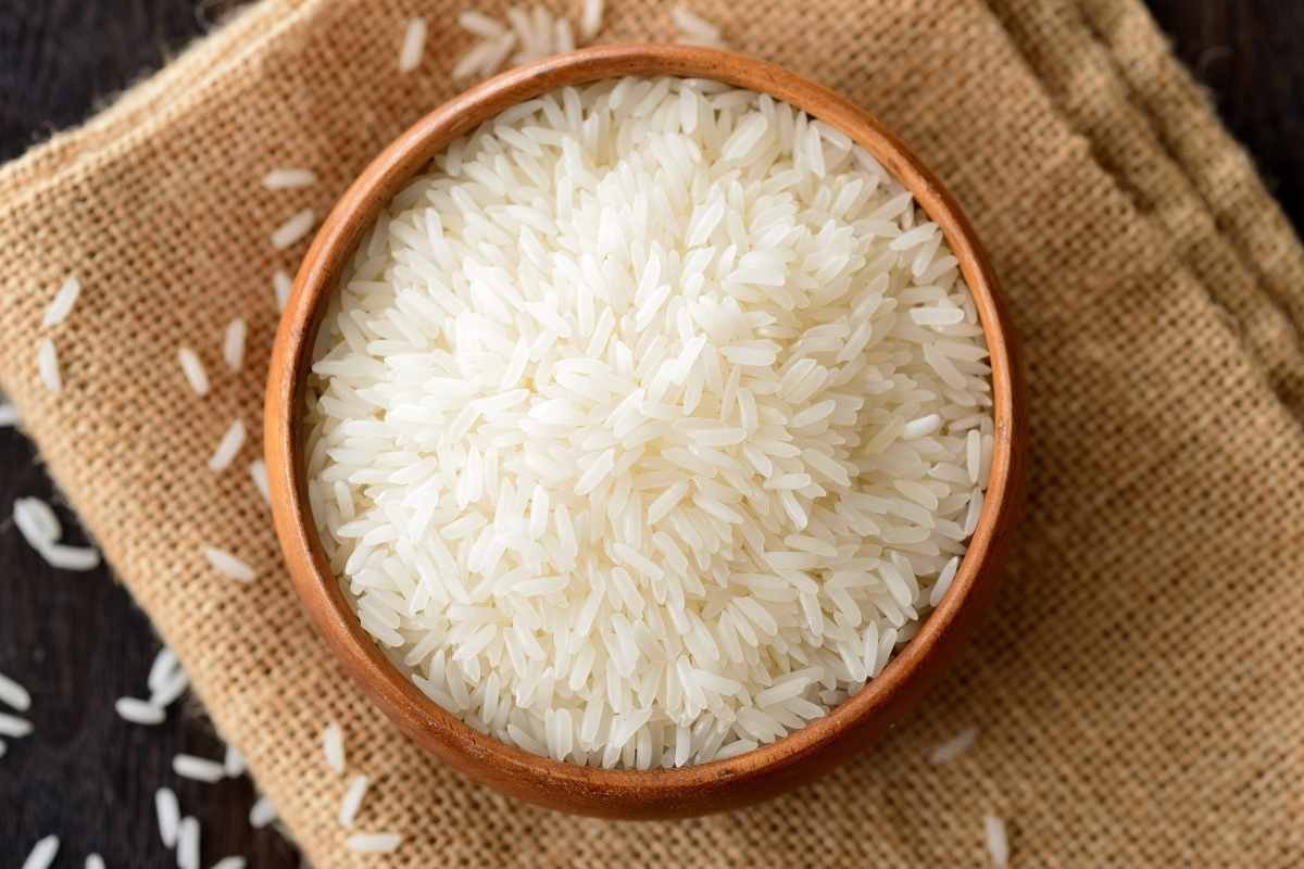 Is Eating Raw Rice Safe? Here’s What You Need to Know | The Lifesciences Magazine