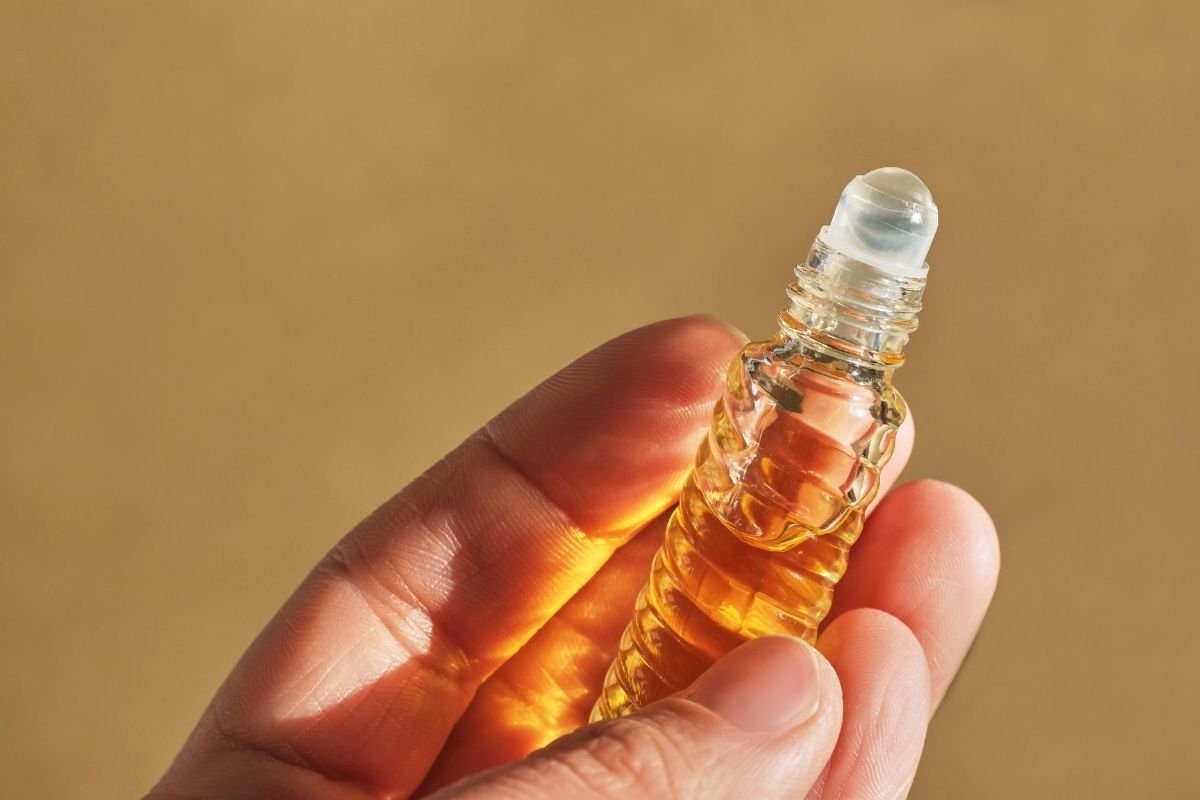 Essential Oils for Pain Relief & Safe Usage Tips | The Lifesciences Magazine