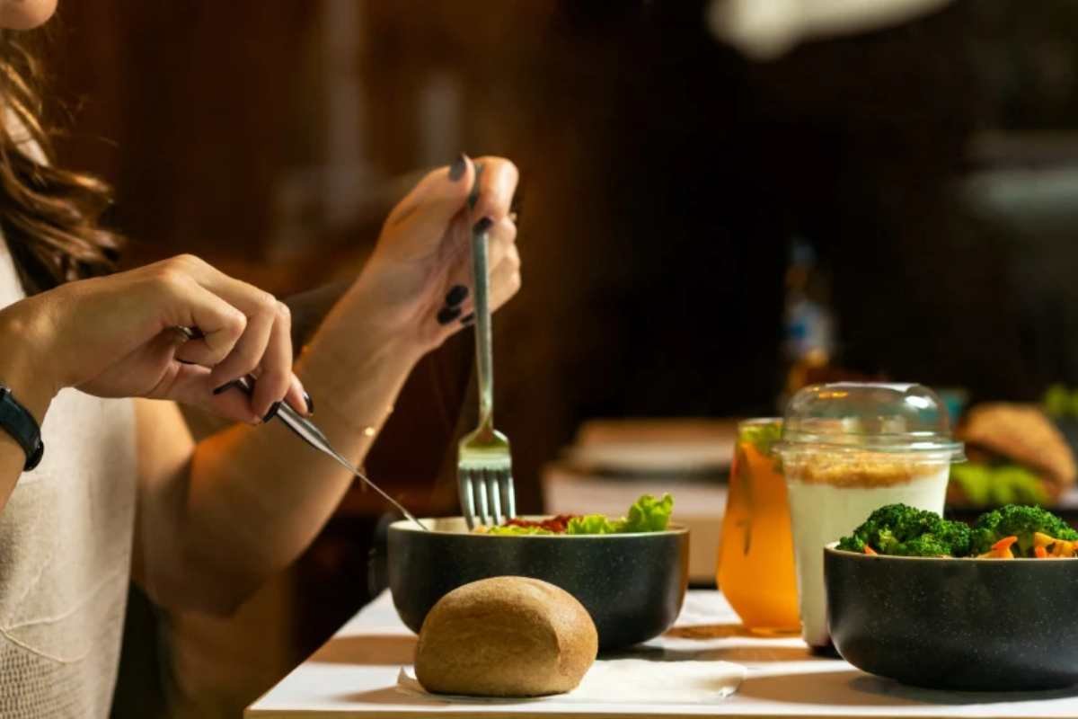 Low-Carb Diet Meal Plan to Burn Fat & Boost Energy | The Lifesciences Magazine