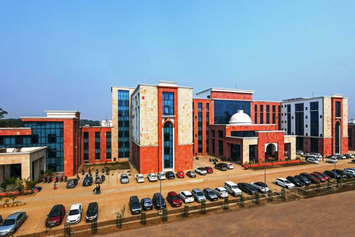 17 Largest Hospitals in the World: Scale, Capacity & Global Impact | The Lifesciences Magazine