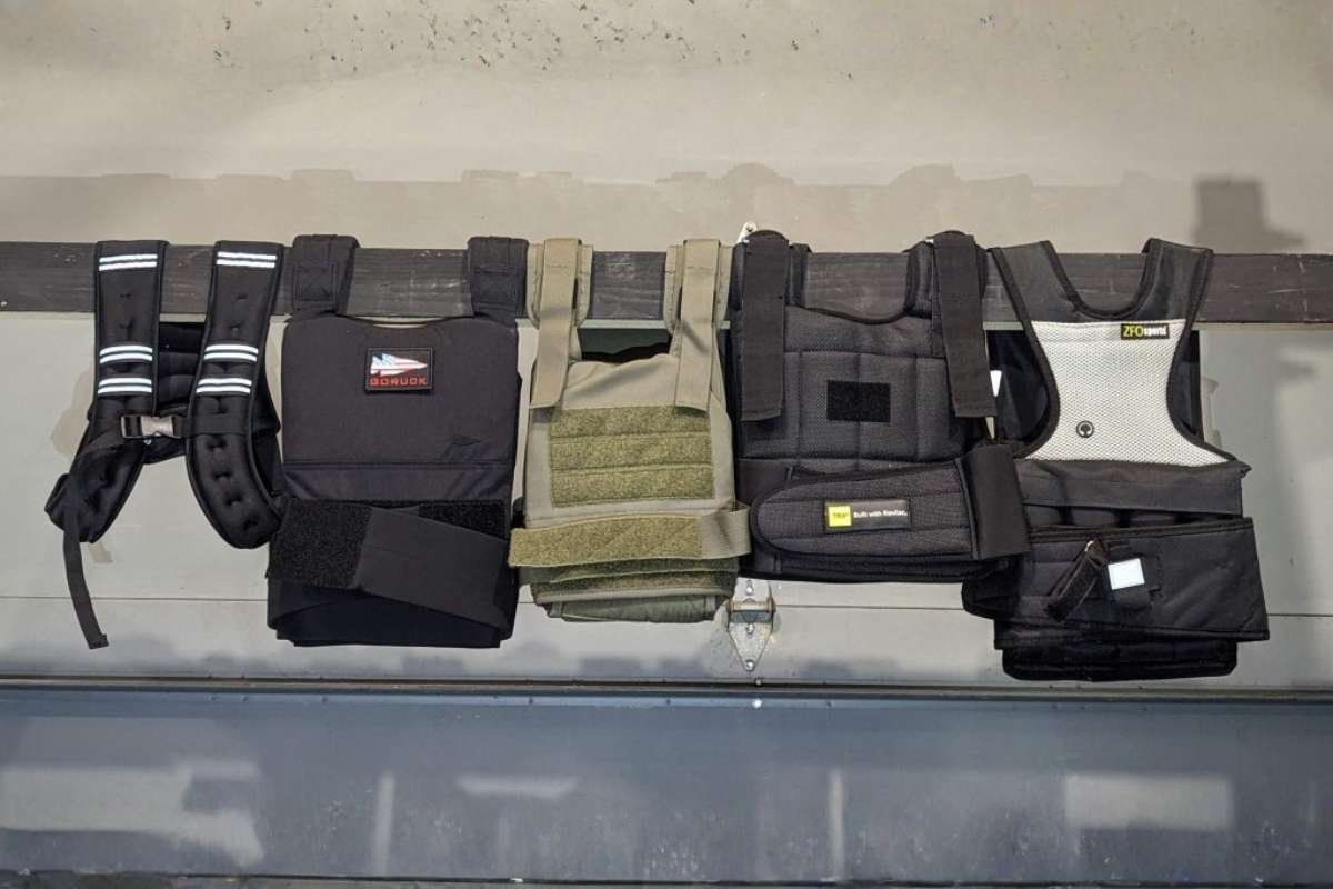 Weighted Vest Benefits, Workouts & Safety Buying Guide | The Lifesciences Magazine