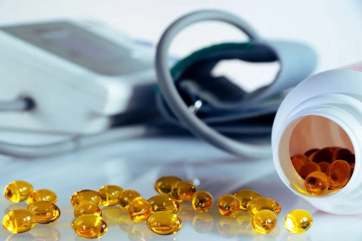 Fish Oil Side Effects: 10 Risks You Should Know Today | The Lifesciences Magazine