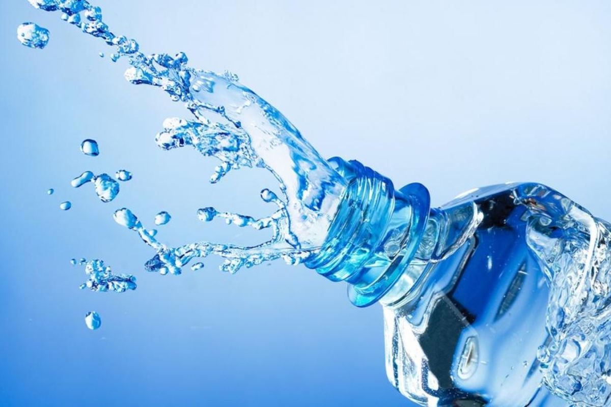 How Much Water Should You Drink Per Day for Better Health? | The Lifesciences Magazine
