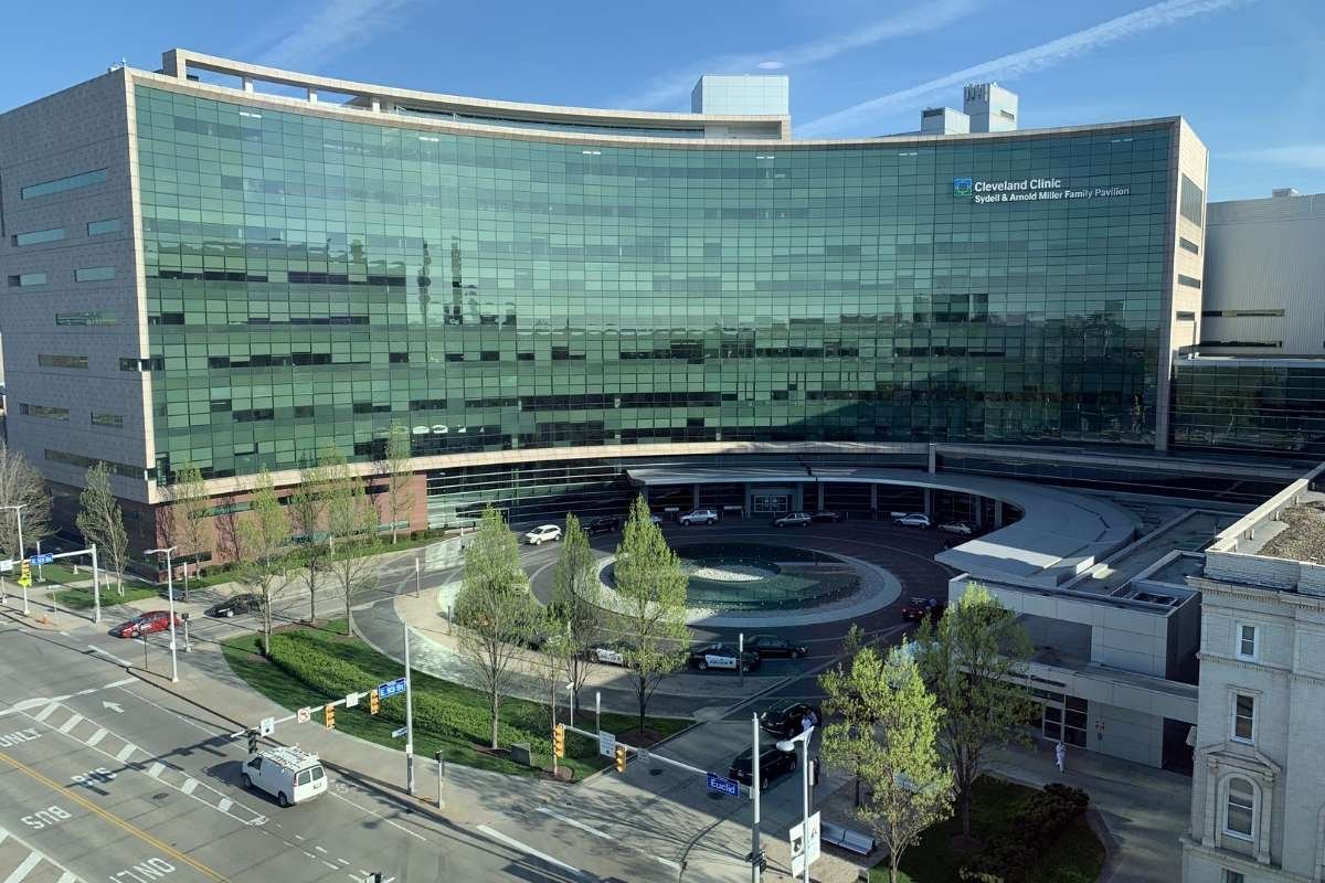 Top 30 USA Hospitals 2026: Best Healthcare Centers Guide | The Lifesciences Magazine