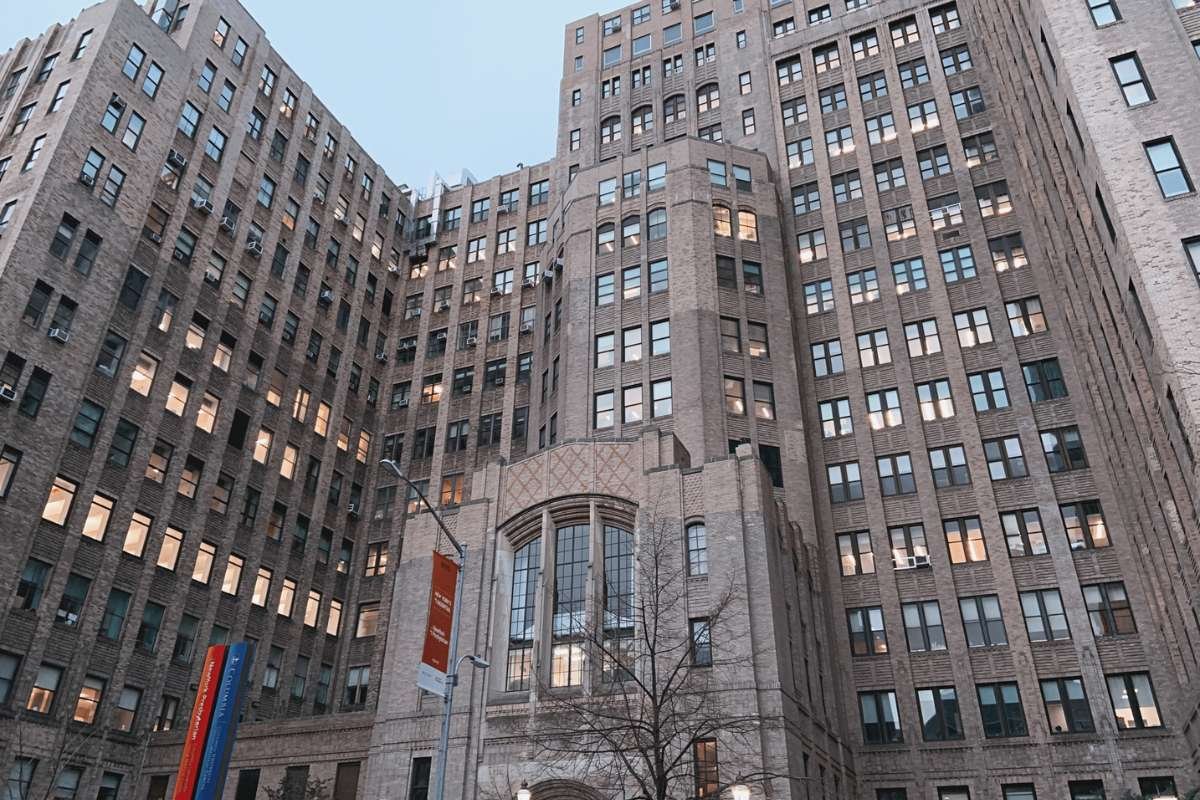 Top 30 USA Hospitals 2026: Best Healthcare Centers Guide | The Lifesciences Magazine