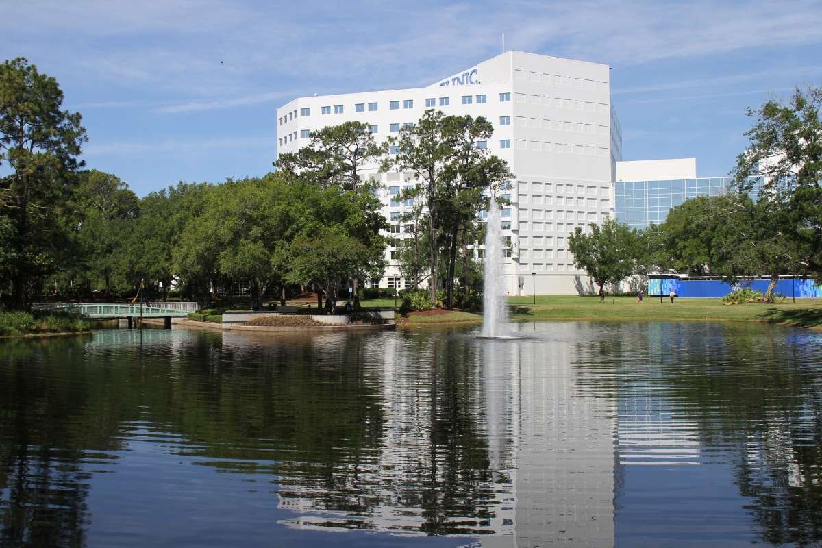 Top 30 USA Hospitals 2026: Best Healthcare Centers Guide | The Lifesciences Magazine