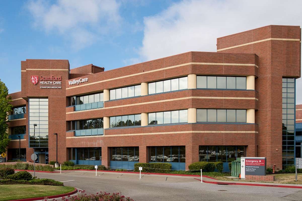 Top 30 USA Hospitals 2026: Best Healthcare Centers Guide | The Lifesciences Magazine