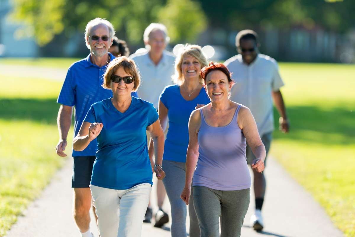 Treadmill vs Walking Outside: Calories, Fat Loss & Fitness | The Lifesciences Magazine