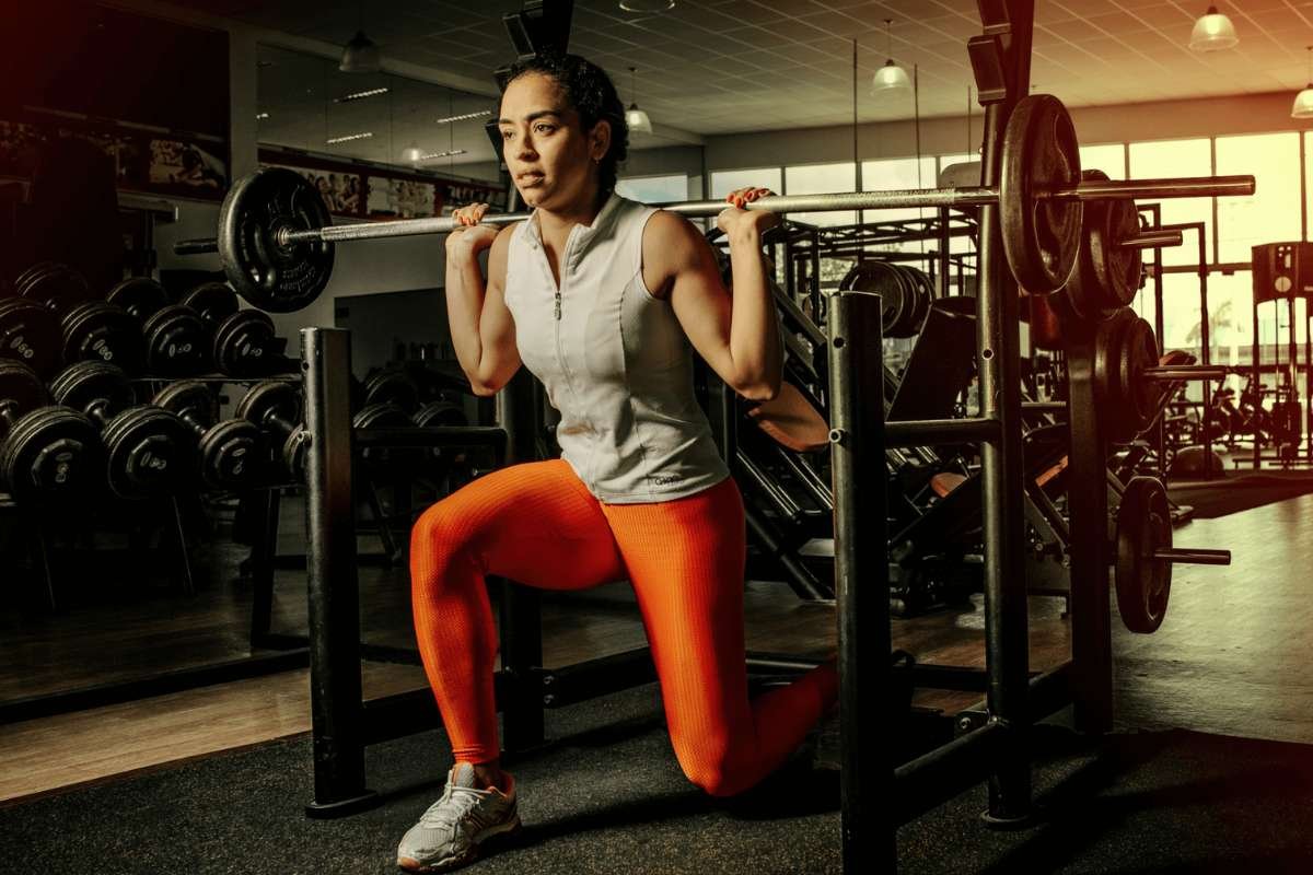 Bodyweight Exercises vs Weightlifting: Which Builds Strength? | The Lifesciences Magazine