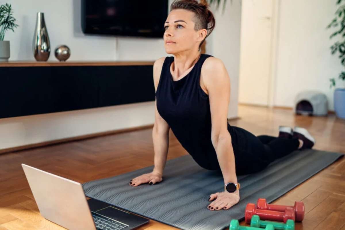 Crunches vs Planks: Best Core Exercise for Abs And Strength | The Lifesciences Magazine