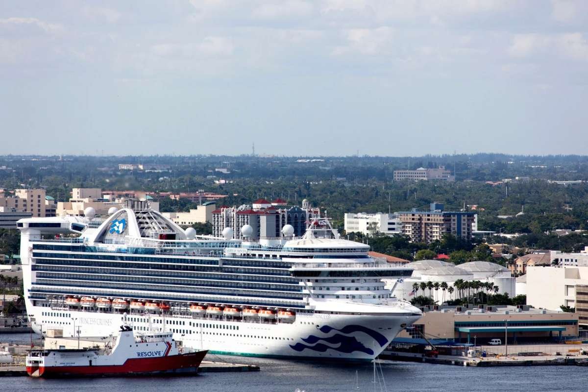 Norovirus Outbreak Sickens 100+ on Princess Cruises Ship | The Lifesciences Magazine