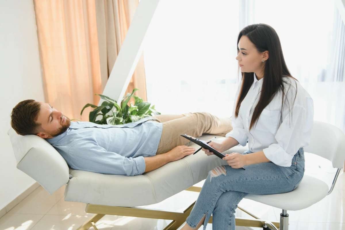 Psychedelic-Assisted Therapy: Benefits, Research & How It Works | The Lifesciences Magazine