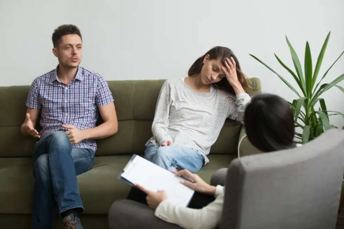 Therapy vs Medication for Emotional Wellness: Benefits, Risks, and What to Expect | The Lifesciences Magazine